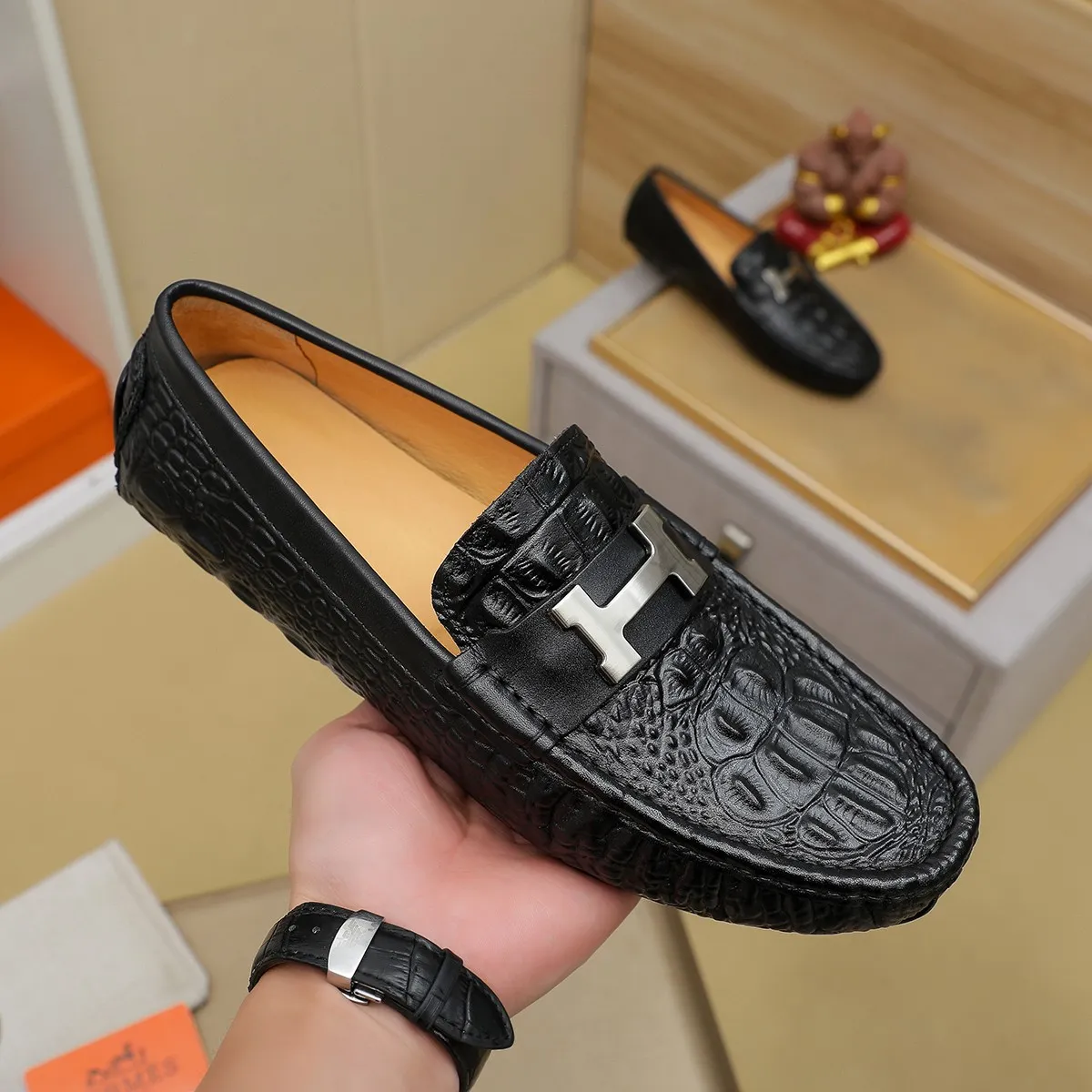 Men's shoes 💰360 🕷🕷【HERMES】The same style as Hermès counters🇨🇳Classic slip-on shoes 1:1 mold opening💯Original quality🍓Using imported first-layer cowhide🍅Pigskin lining🌶🌶Super high-end men's leather shoes🇨🇳Solid and stable Very special🍇 Color, optional! Code number 38-45……